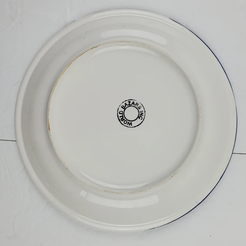 World Bazaar snowman ceramic plate 9 in
